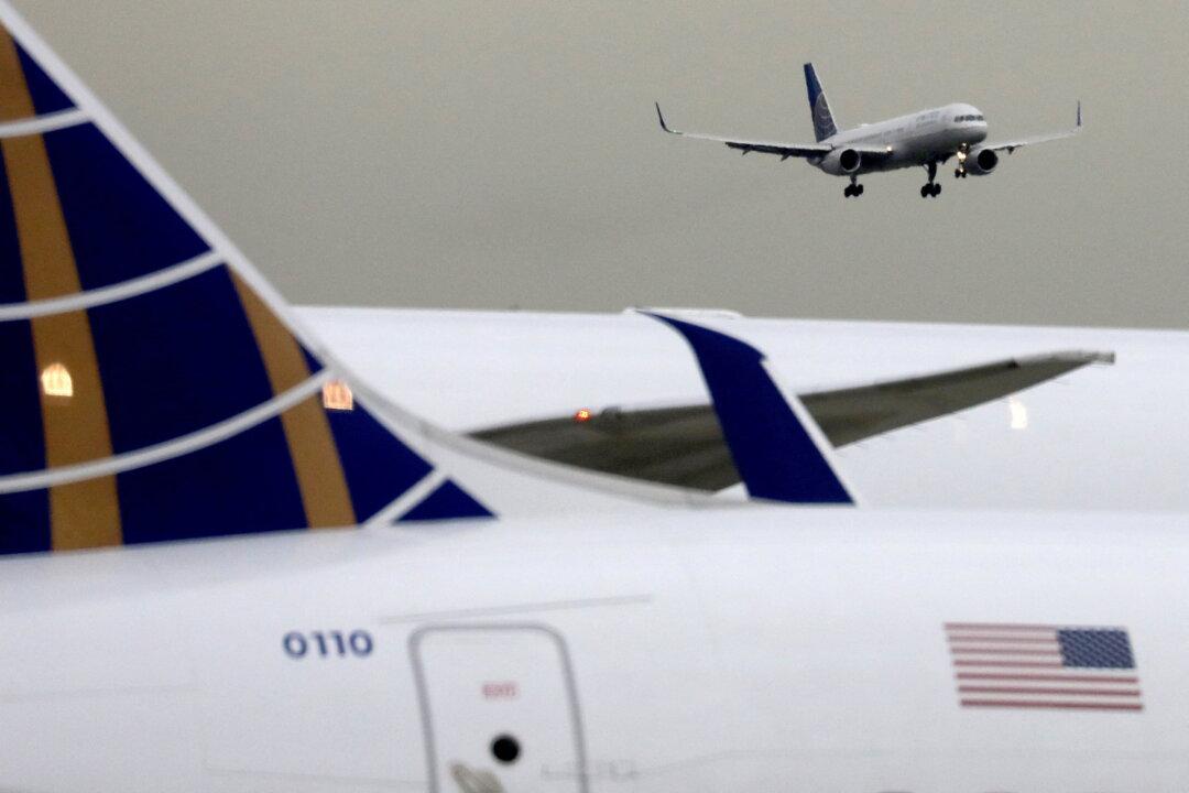 United Airlines Planes Strike Each Other on Runway at Boston’s Logan Airport, FAA Investigating