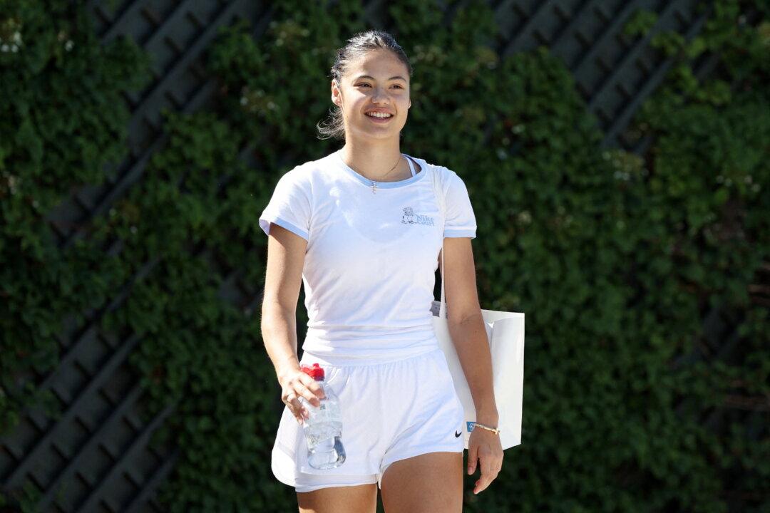 Home Favourite Raducanu Relishing Centre Court Debut at Wimbledon