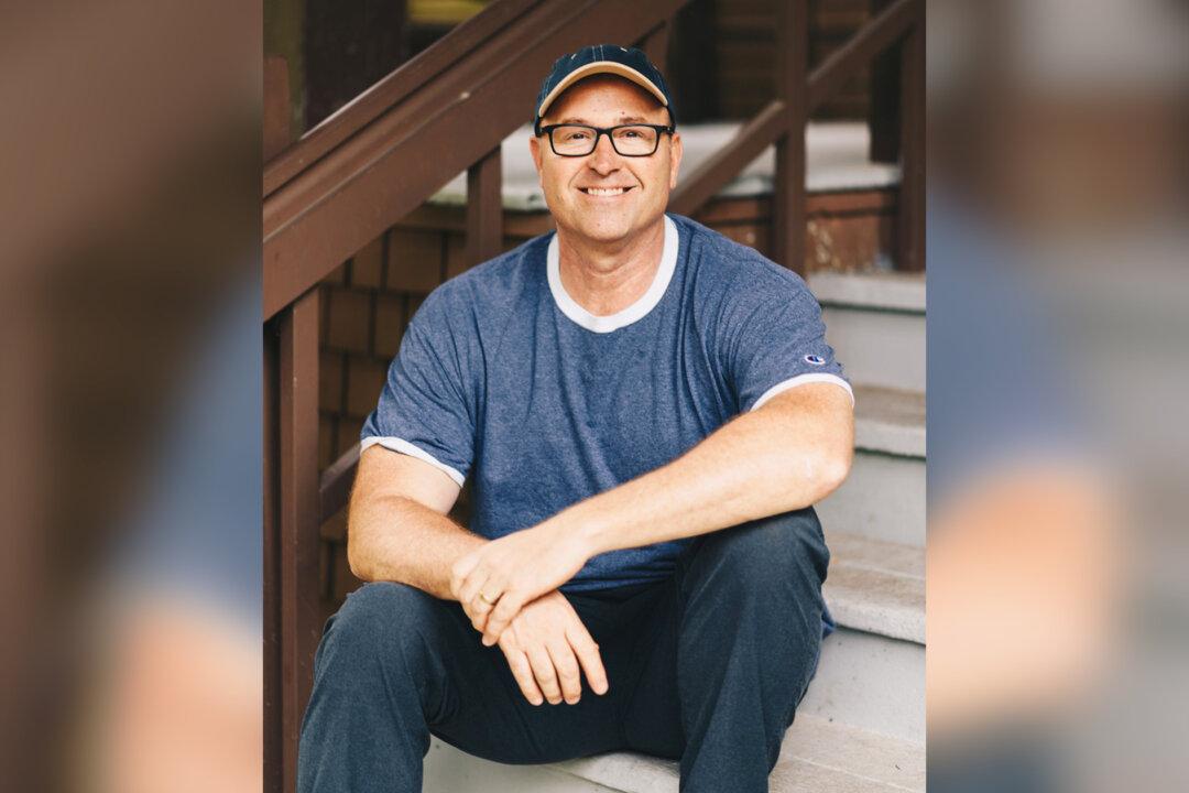 Abandoned by His Dad at 14, Host of a YouTube Channel Is a Father Figure in Living Rooms Worldwide