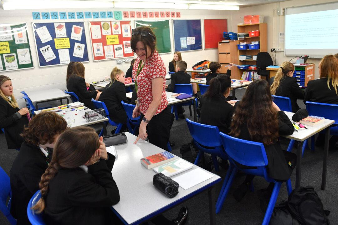 England Relaxes Rules to Attract More High-Quality International Teachers