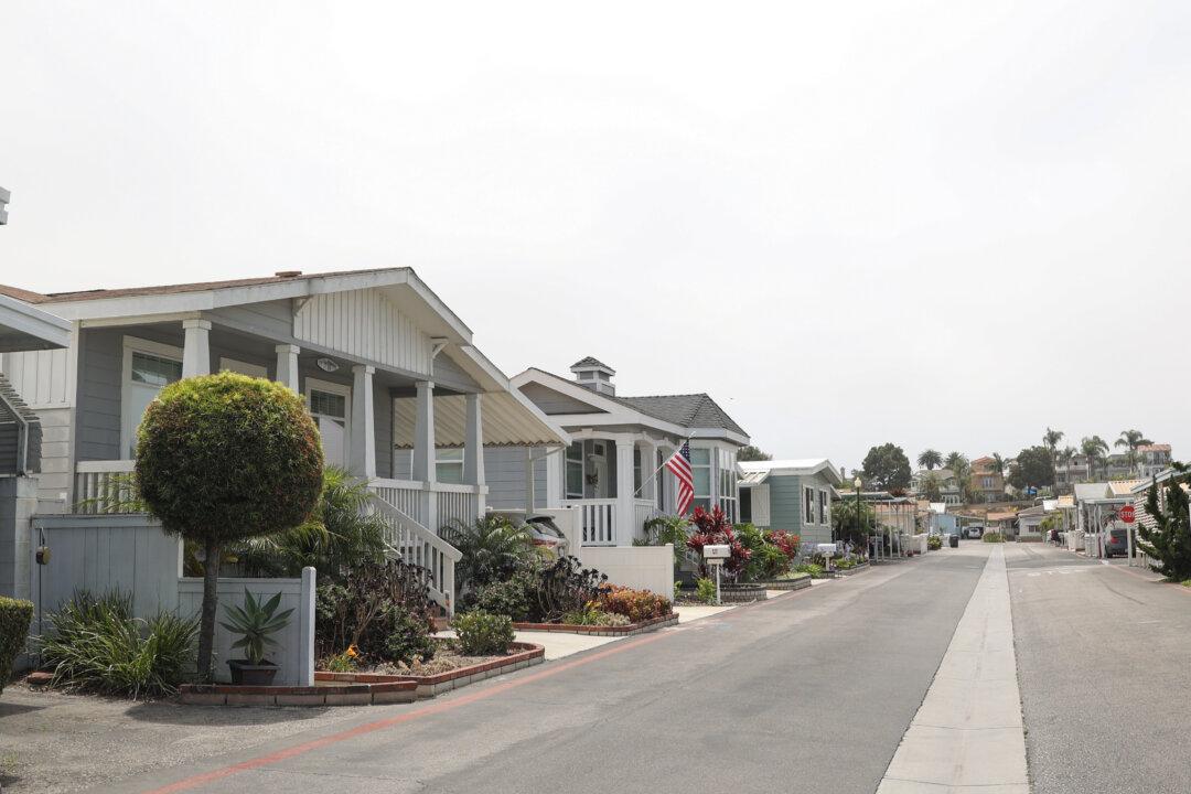 Huntington Beach City Council Takes Steps to Aid Mobile Homeowners