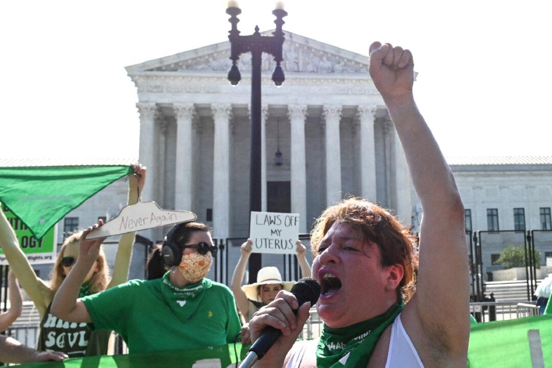 GOP Introduces Legislation to Criminalize Leaks of Confidential Information From SCOTUS