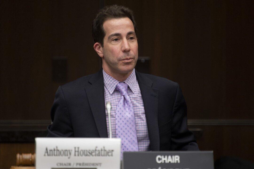 Former Cabinet Minister Cotler Encouraged Liberal MP Housefather to Sit as Independent