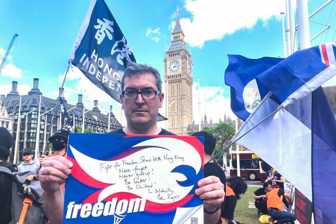 ‘Be Water, Be United': Hongkongers in UK Rally Against Totalitarianism