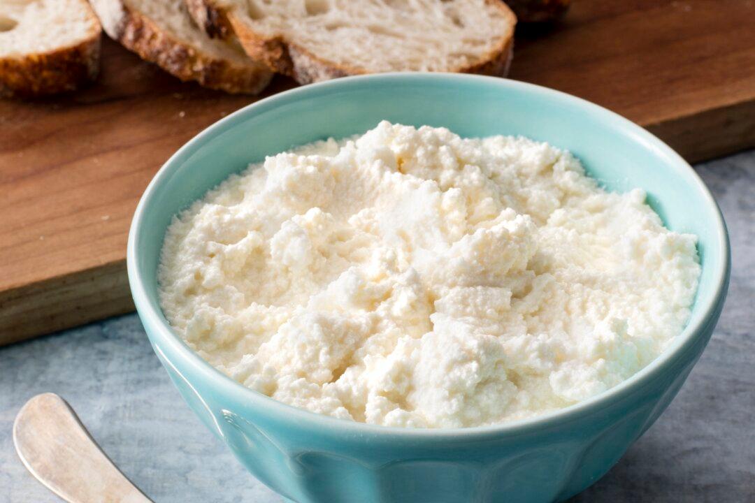 You’ll Be Amazed at How Easy It Is to Make Your Own Cheese at Home!