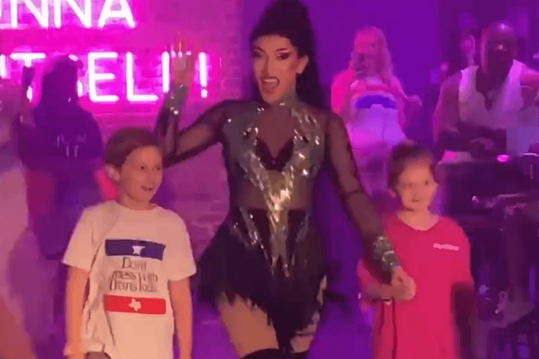 Texas Senate Committee Passes Bills Banning Drag Performances in Front of Children