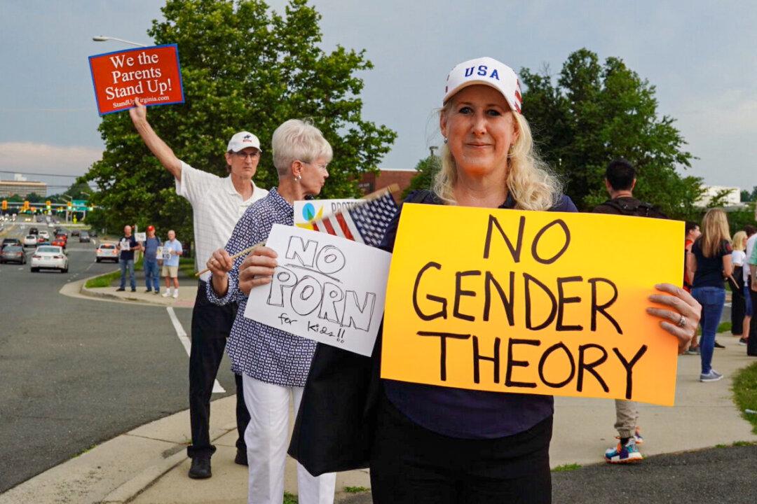 Nonprofit Offers Conservative Texas School Boards Alternative Training