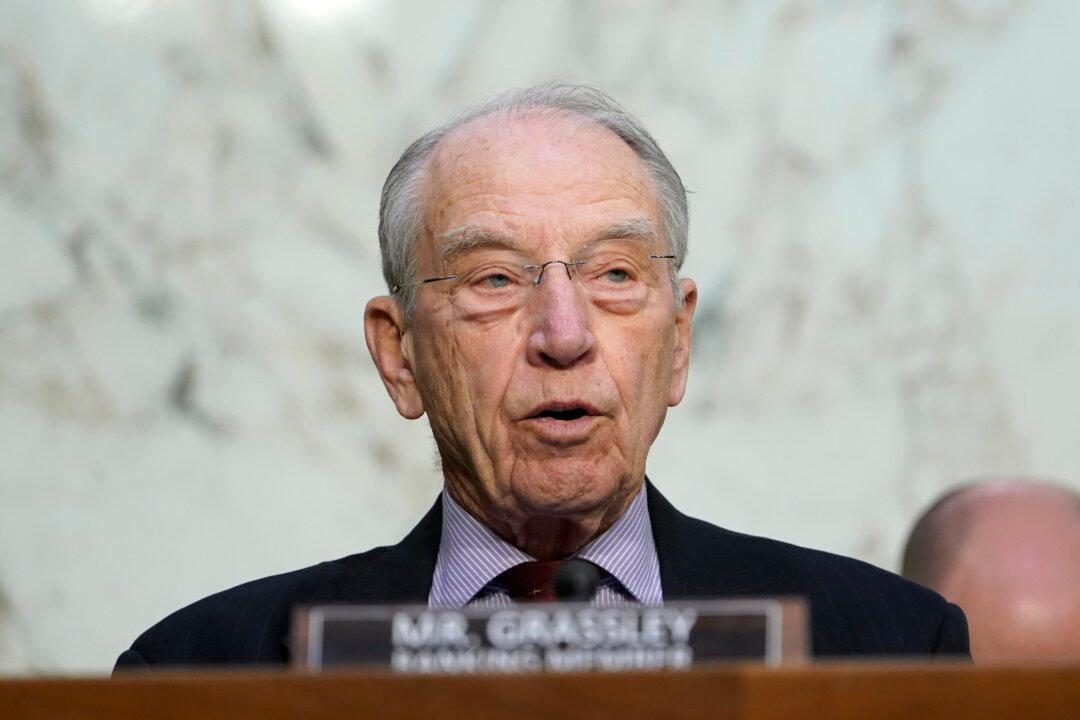 Sen. Grassley Says ‘Things Aren’t Right With the FBI’ but Opposes GOP Calls to Shut It Down