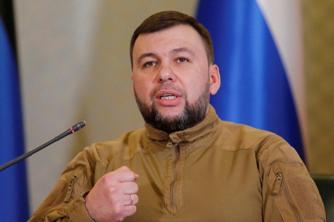 Ukraine, Russia Accuse Each Other of Early New Year’s Day Attacks