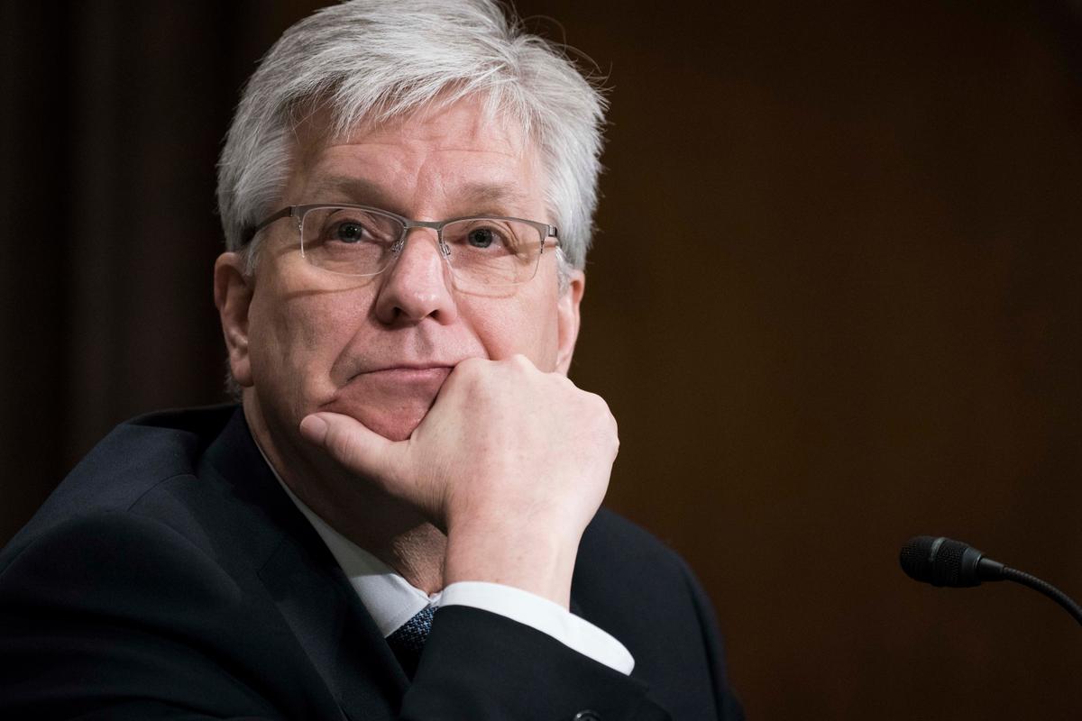 Top Federal Reserve Official Advocates For Lowering Interest Rates ‘Carefully’