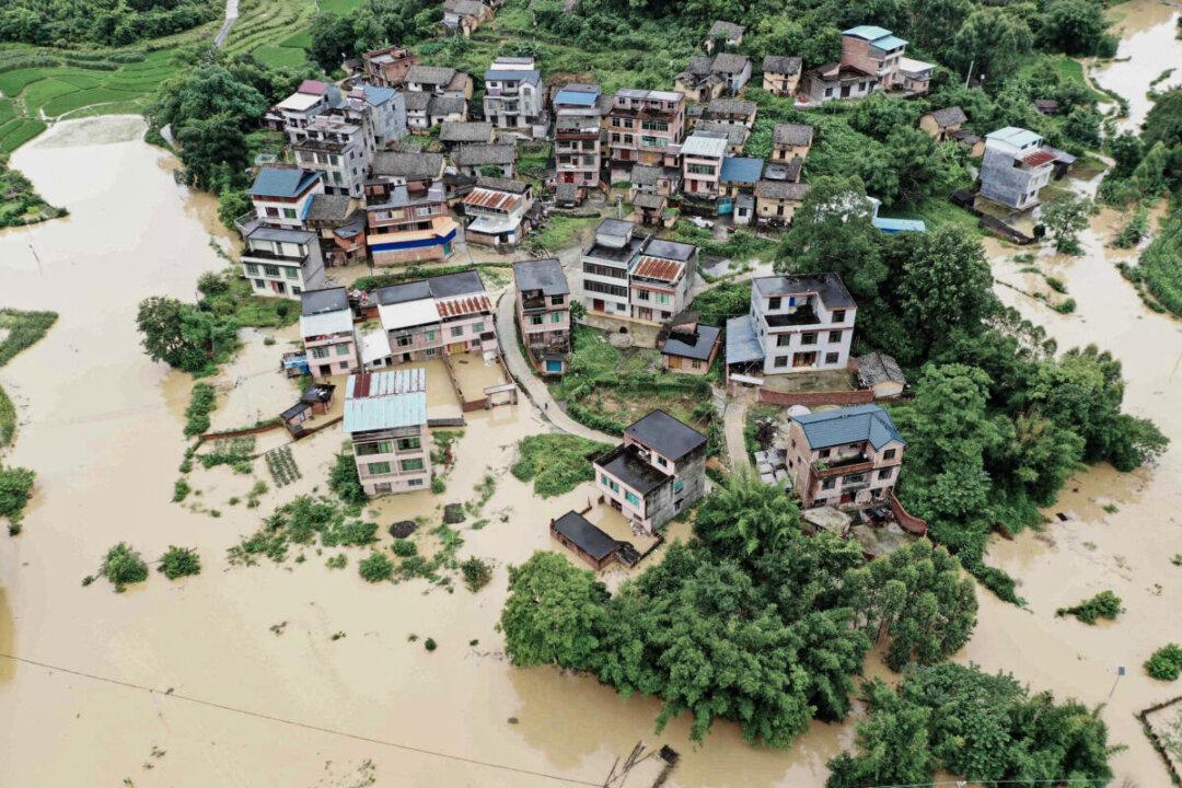 Southern China Hit by Severe Rains, Floods as ‘Dragon Boat Water’ Peaks