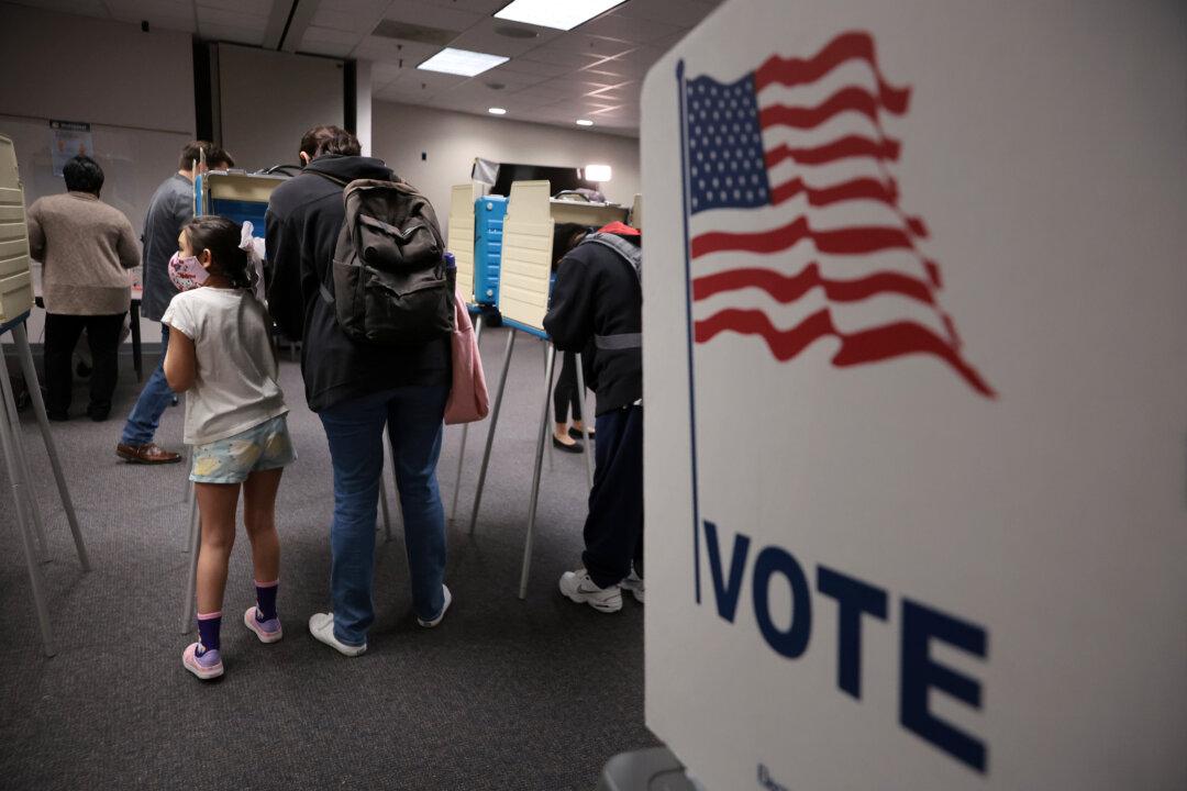 Analysis: Over 1 Million Voters Switch to GOP in Warning for Democrats