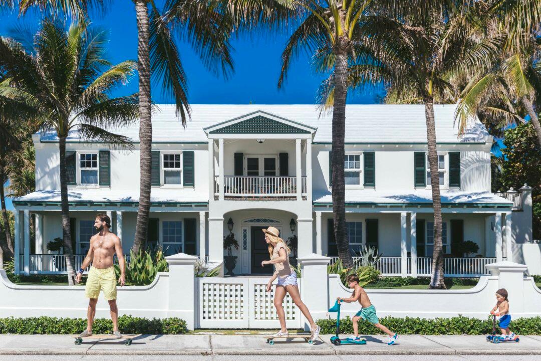 A Photographer Captures America’s Posh and Affluent Through His Exclusive Lens