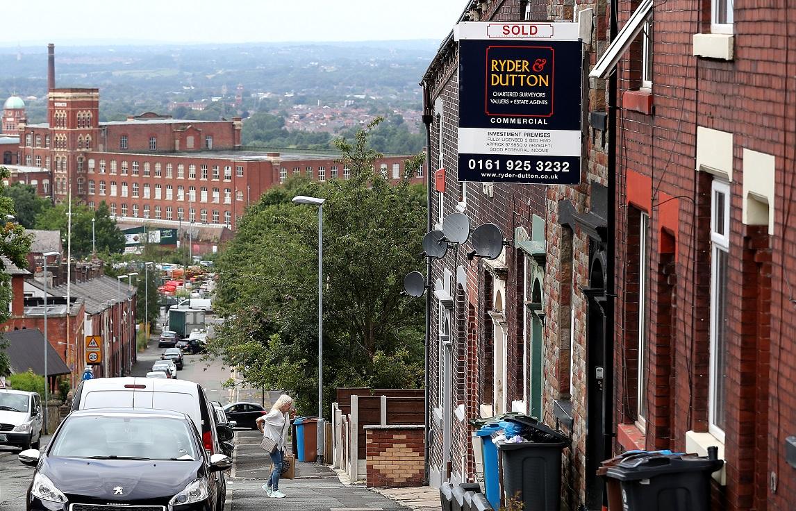 UK Police ‘Deeply Sorry’ After Damning Report Into Oldham Grooming Cases