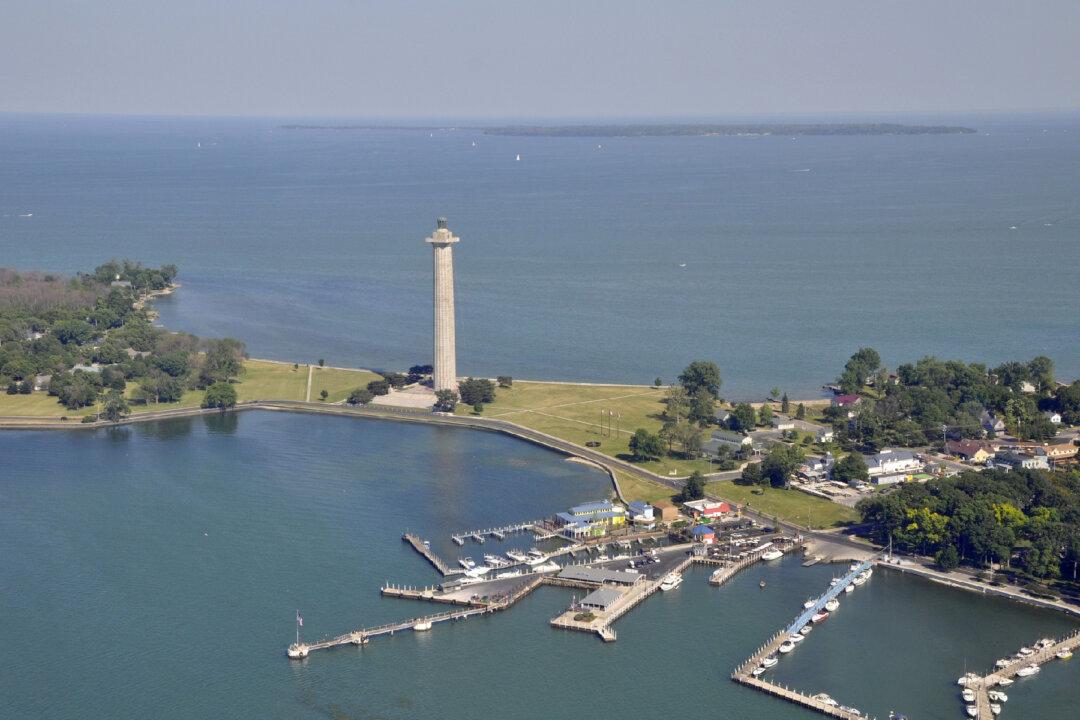 Big Attractions Await Visitors to Small Parks