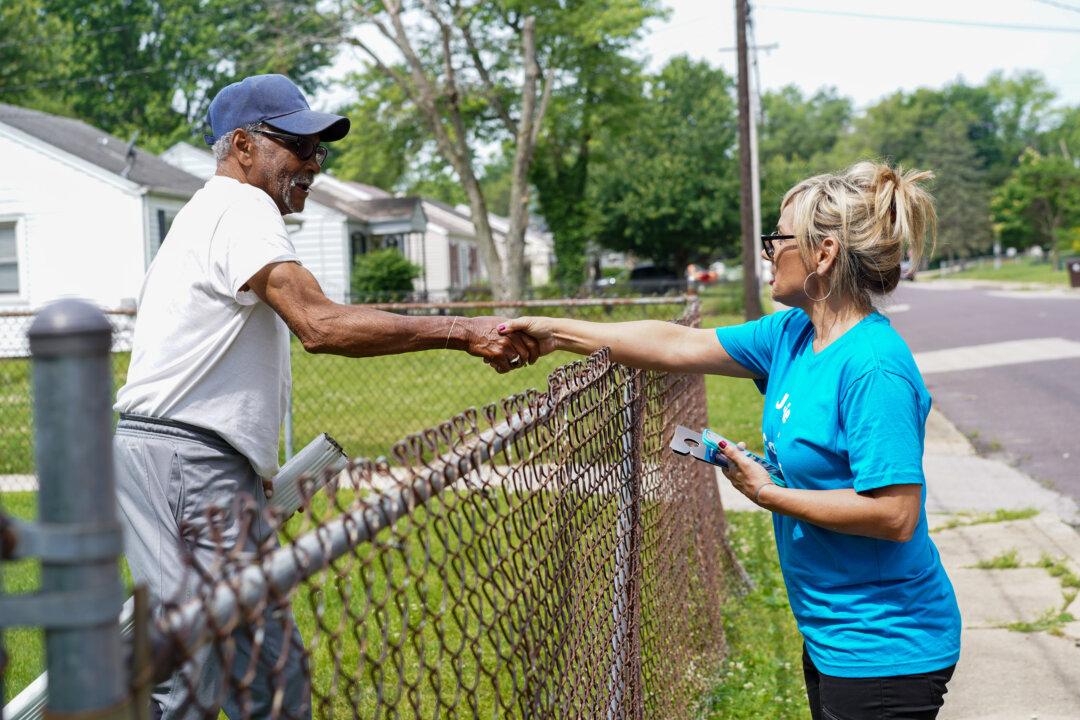 Primary Battles Heat Up in Competitive Illinois Congressional District
