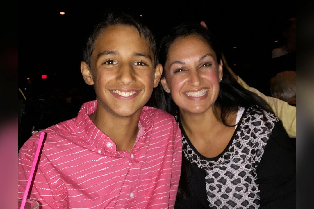 18-Year-Old Wins Mom’s $1,800 Challenge After Staying Off Social Media for 6 Years