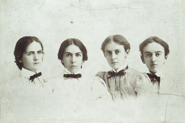 The four Hamilton sisters in the 1890s (L to R): Edith, Alce, Margaret, and Norah. (Public Domain)