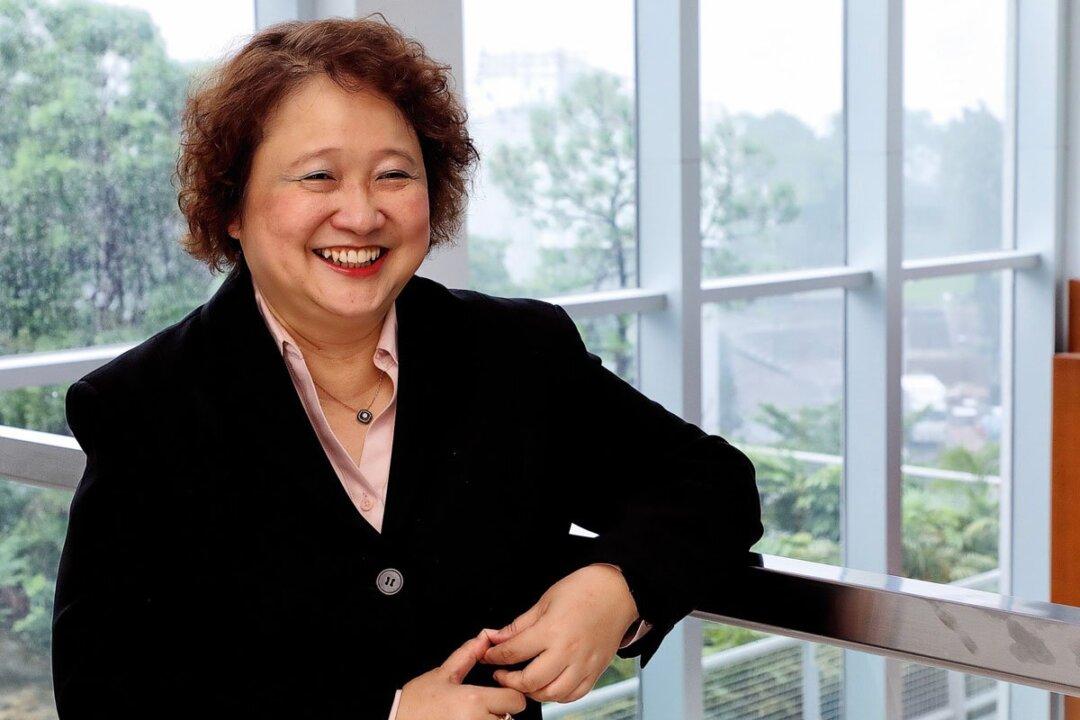 Hong Kong Scholar Awarded the Highest Honor of the American Association of Geographers