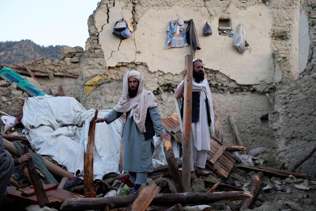 Afghans Bury Dead, Dig for Survivors After Quake Kills 1,000