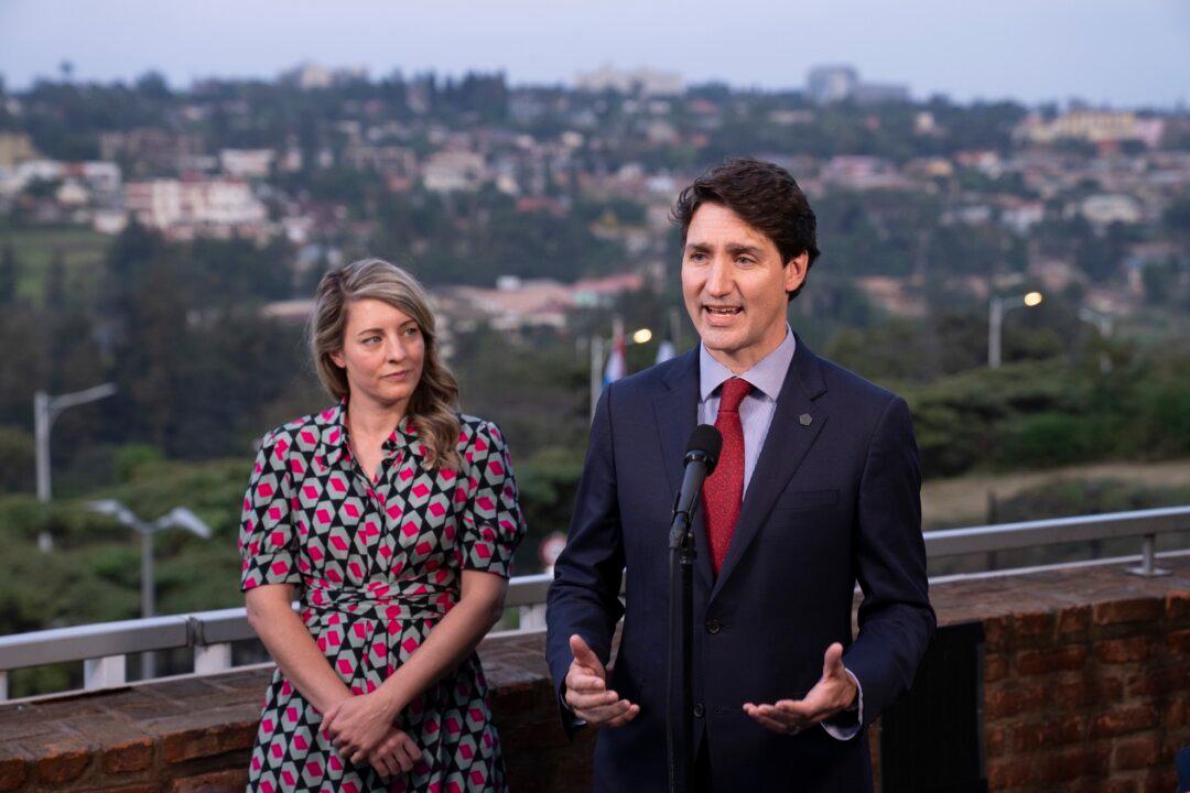 Trudeau Says He Did Not Pressure RCMP to Release Information on Nova Scotia Shooting