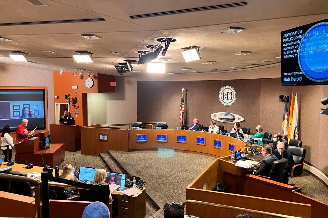 Huntington Beach City Council Votes for Measure to Bypass Elected Attorney