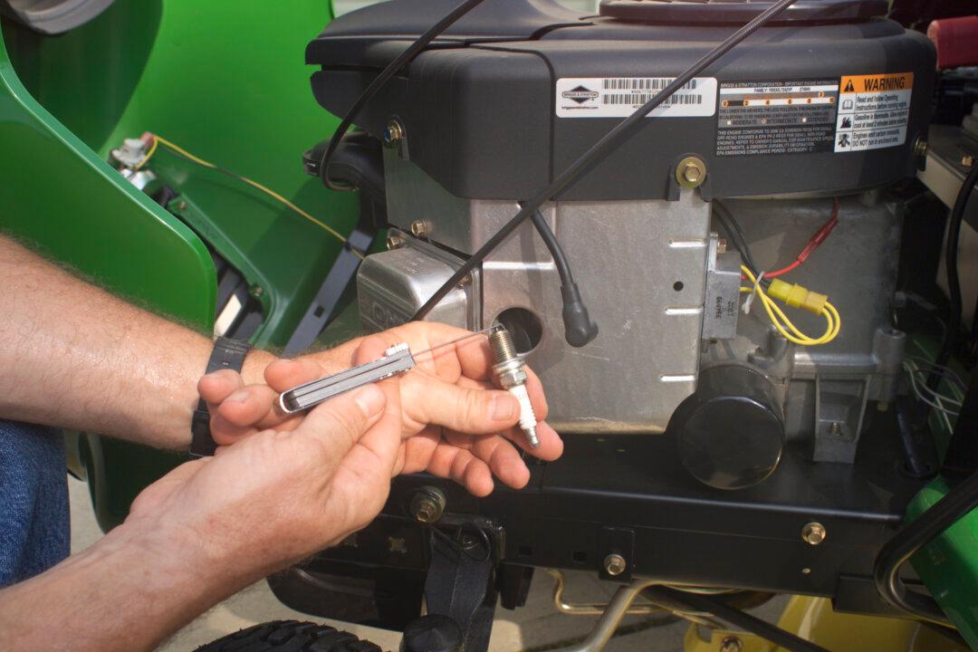 Tune up a Lawn Tractor