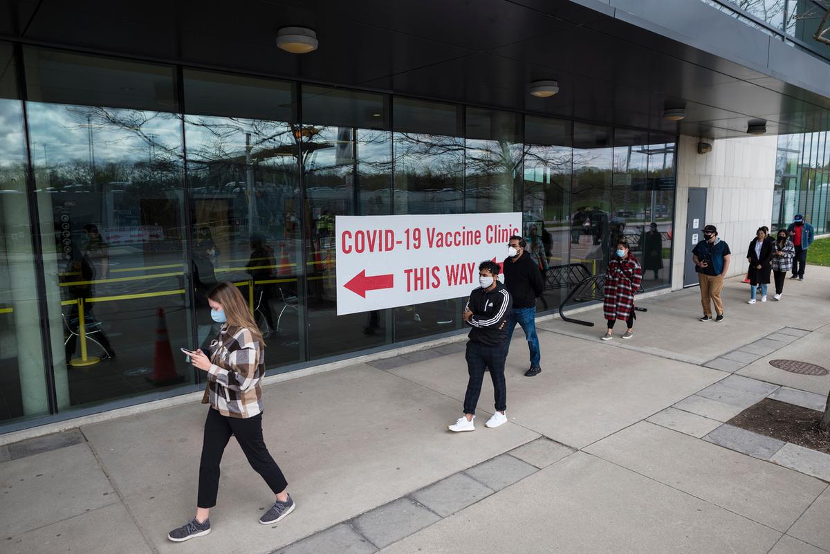 University of Toronto Professor Quits Over Now Suspended Vaccine Mandate, Forgoes Canada