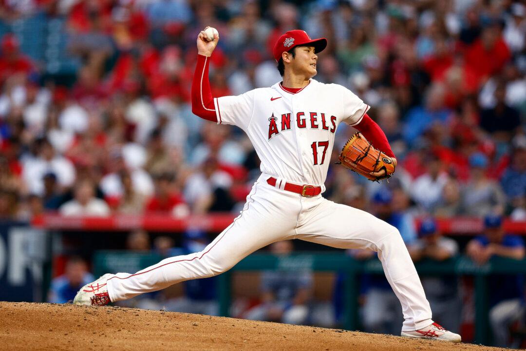 Angels Ohtani Makes History in Last 2 Games Pitching, Batting