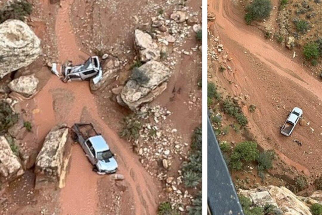 Tourists Evacuated, Cars Washed Away as ‘Severe’ Flash Floods Hit Utah National Park