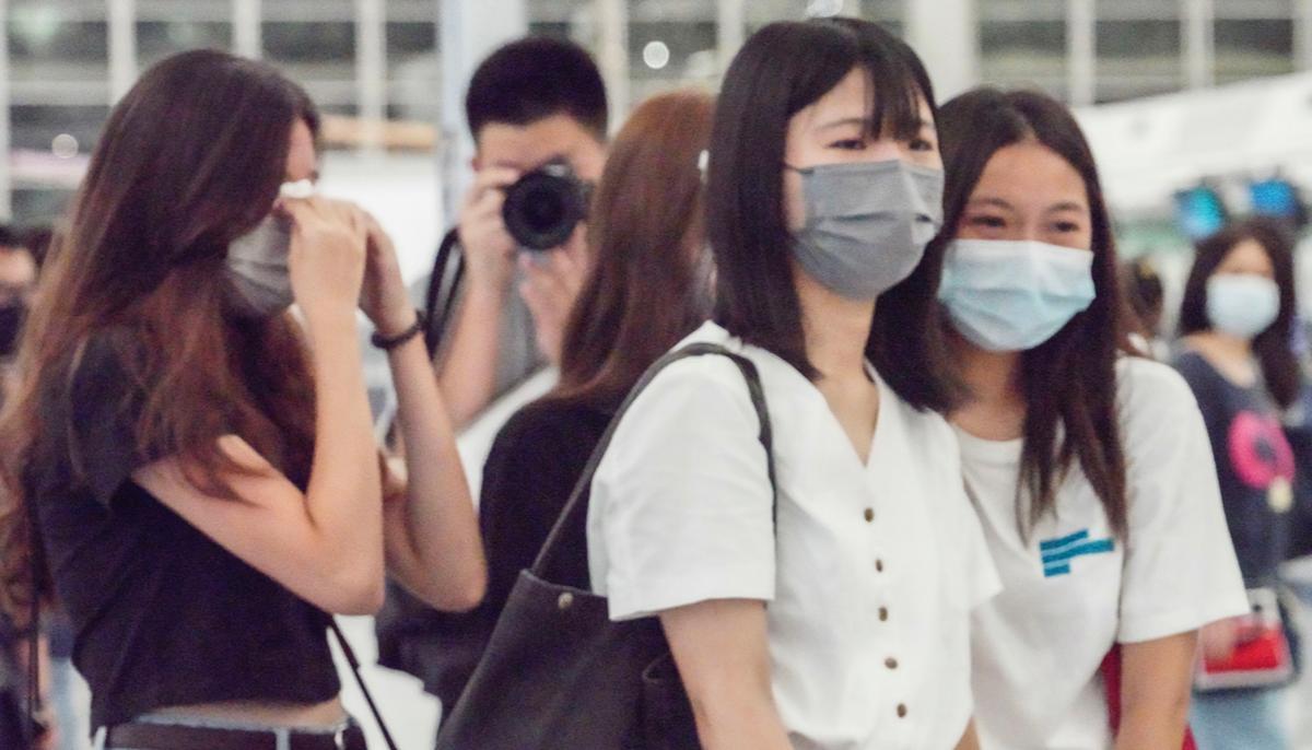 Hong Kong Experiences Wave of Emigration