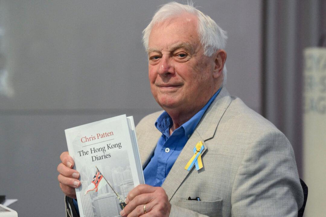 New Book Reveals 5-Year Diary Record of Hong Kong’s Last Governor