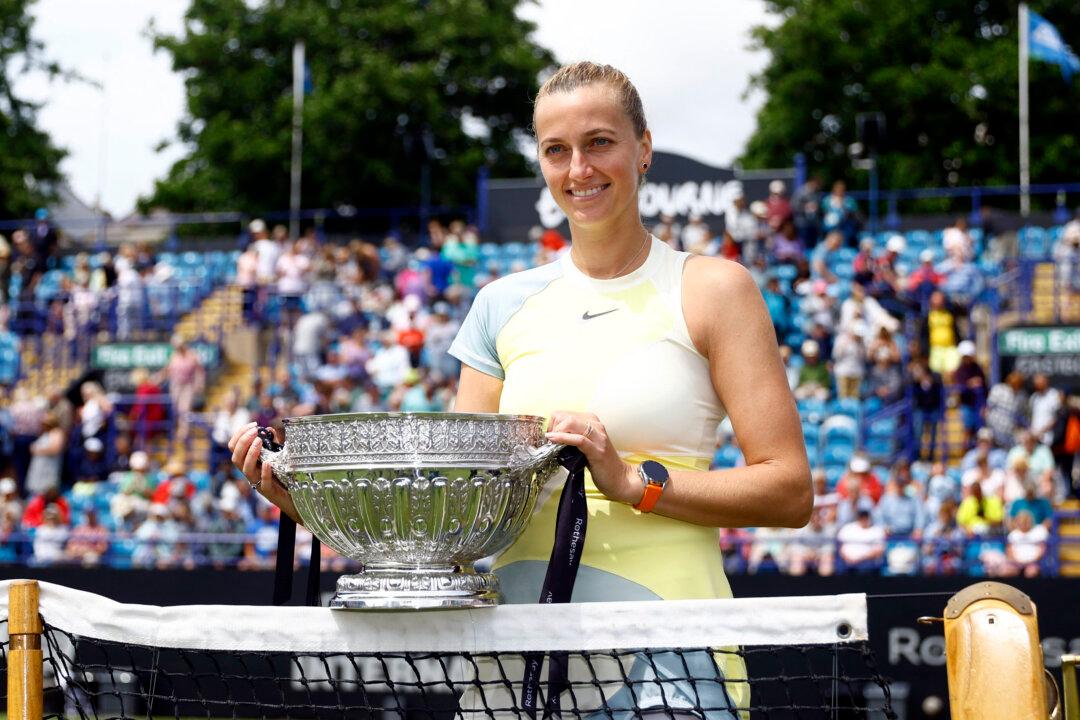Kvitova Surges Past Ostapenko to Claim Eastbourne Crown, Fritz Wins Men’s Title