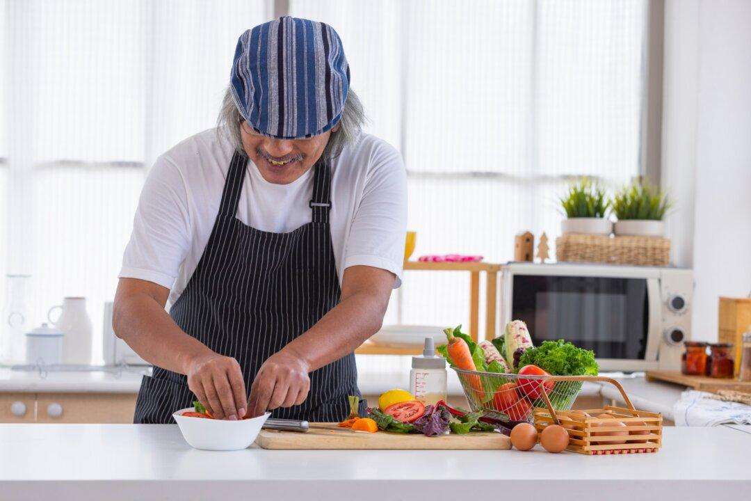 Following a Mediterranean Diet Could Reduce Alzheimer’s and Diabetes by up to 50 Percent