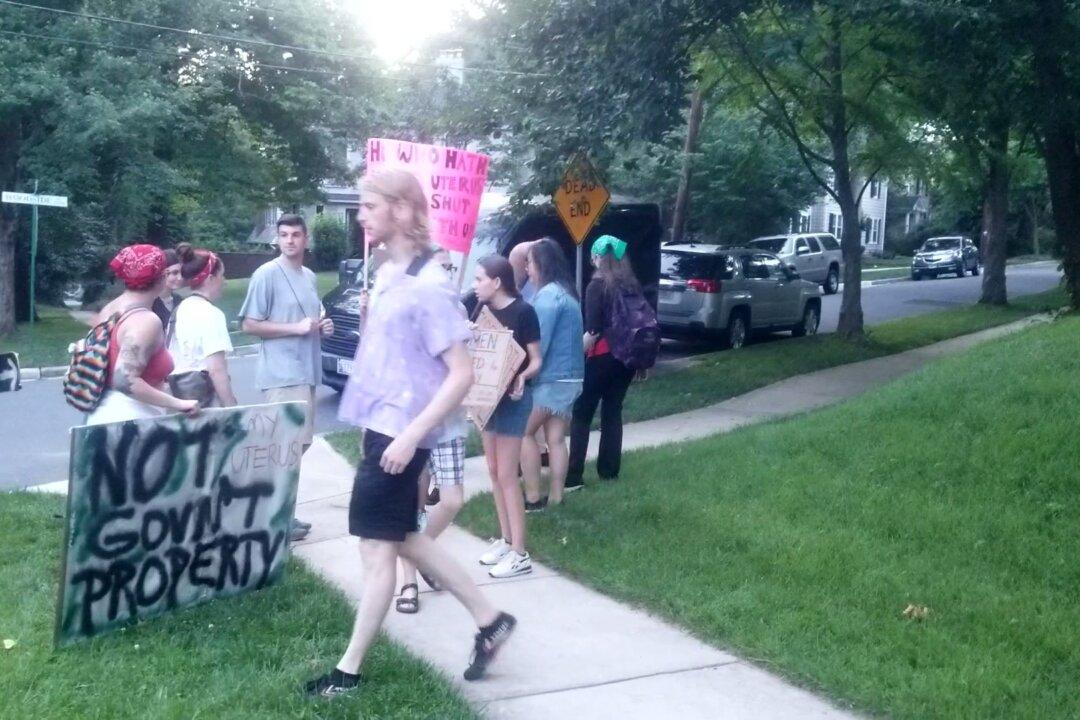 Leftist Group Offers to Pay Anyone Who Abets Supreme Court Harassment