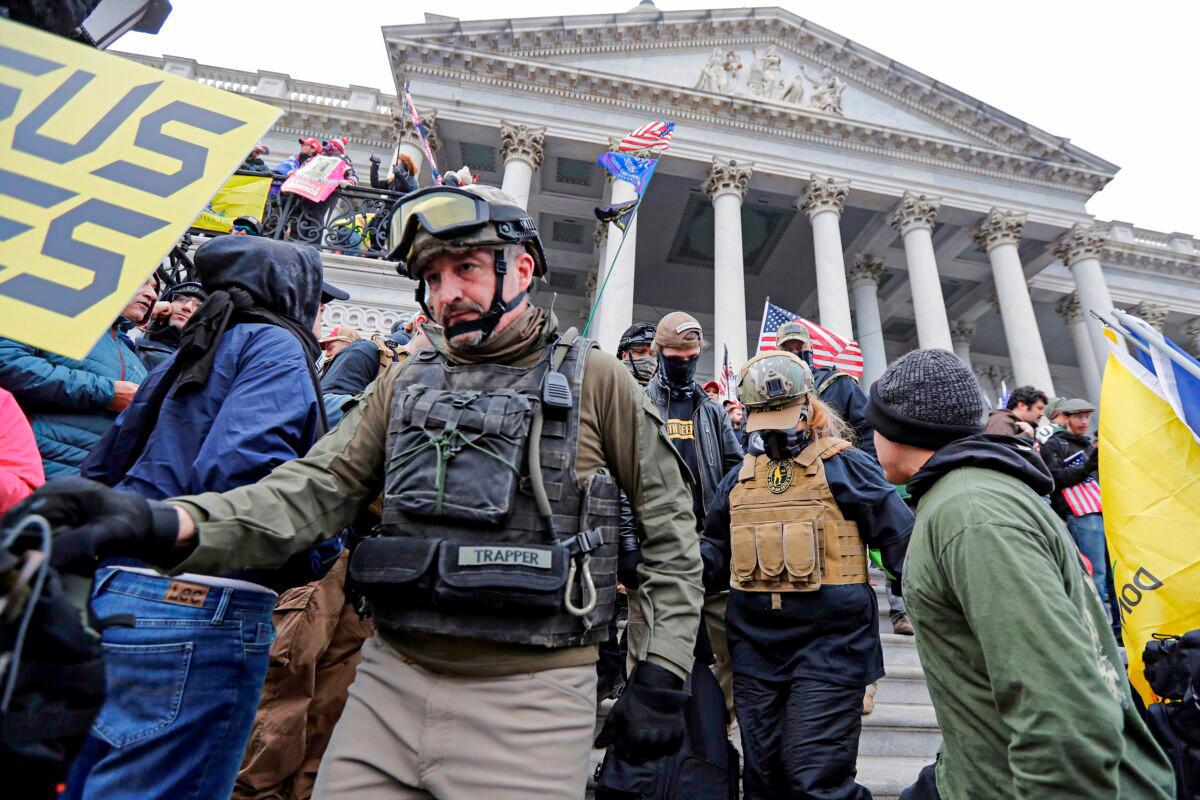 Oath Keepers Leader Asks Court to Dismiss January 6 Indictment