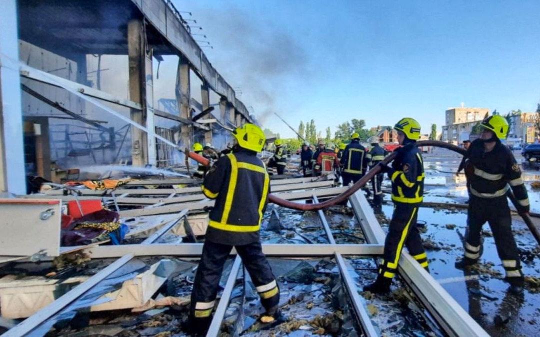 At Least 13 Killed in Russian Missile Strike on Shopping Mall, Ukraine Says