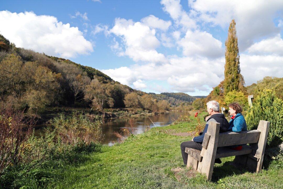 Britains Most Iconic Waterways and Lakes are ‘Dying’ Say Campaigners