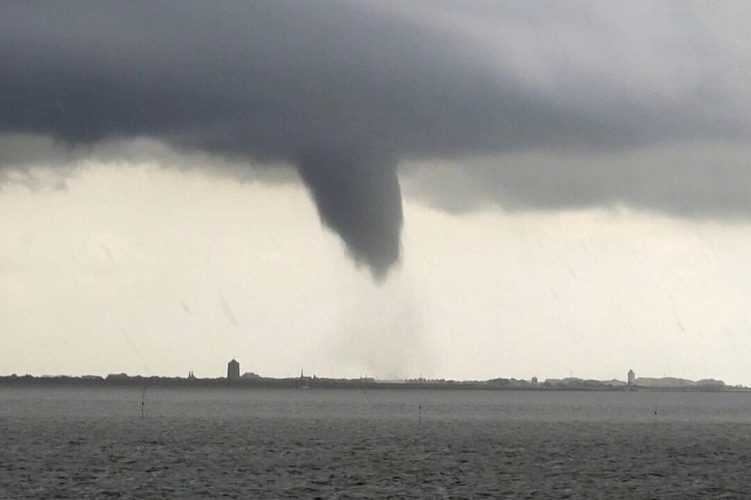 1 Dead, 10 Injured as Storm Pummels Southern Dutch City