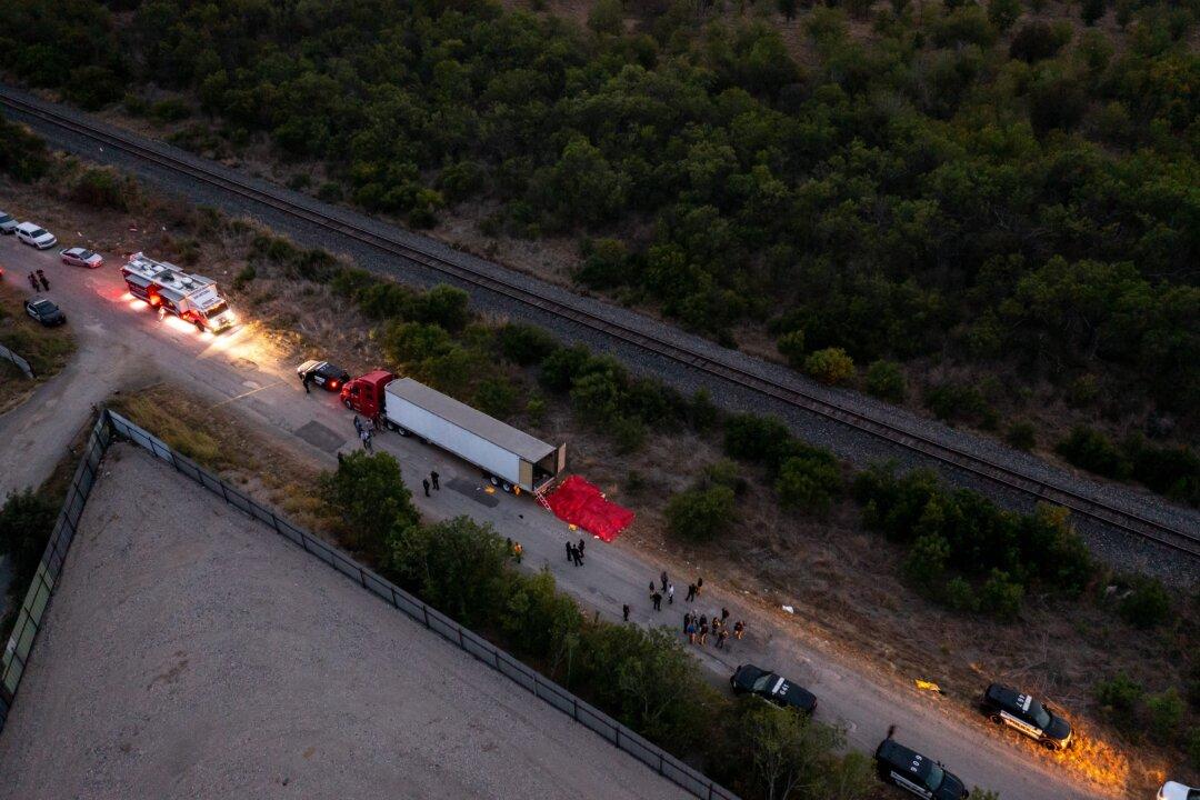 4 Men Indicted in Connection With Deaths of 53 Illegal Immigrants in Texas