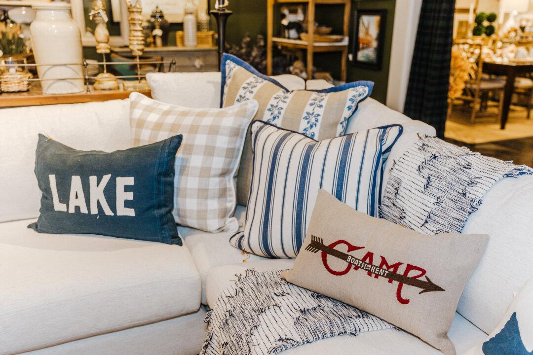 Style at Home: Lovely Lake House Essentials