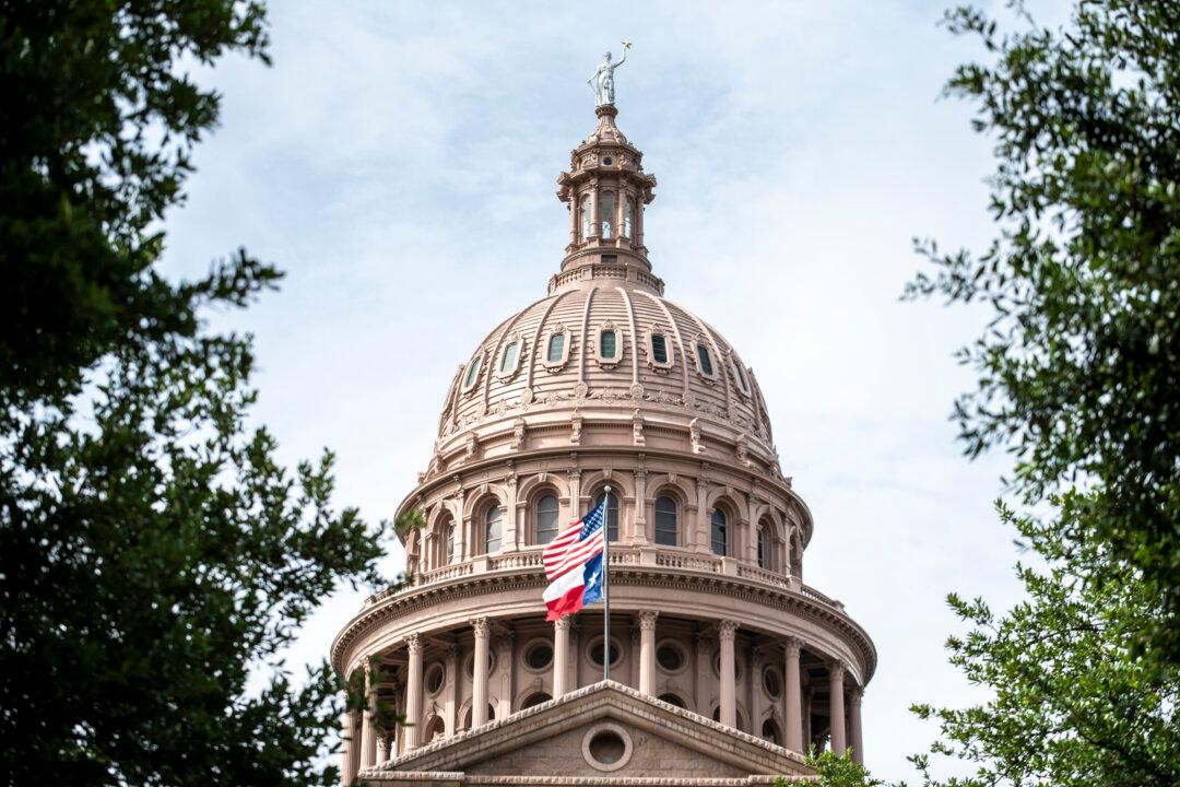Texas GOP Votes on Holding Referendum on Secession