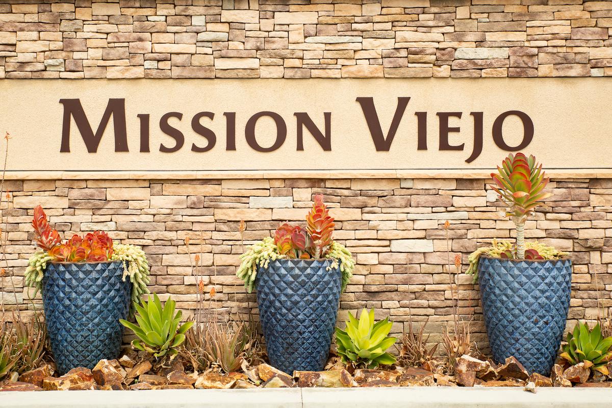 Woman Arrested for Allegedly Ramming Multiple Cars in Mission Viejo