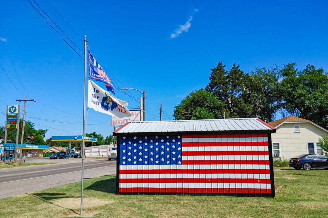 Crowded Oklahoma US House Primary Heads for Runoff