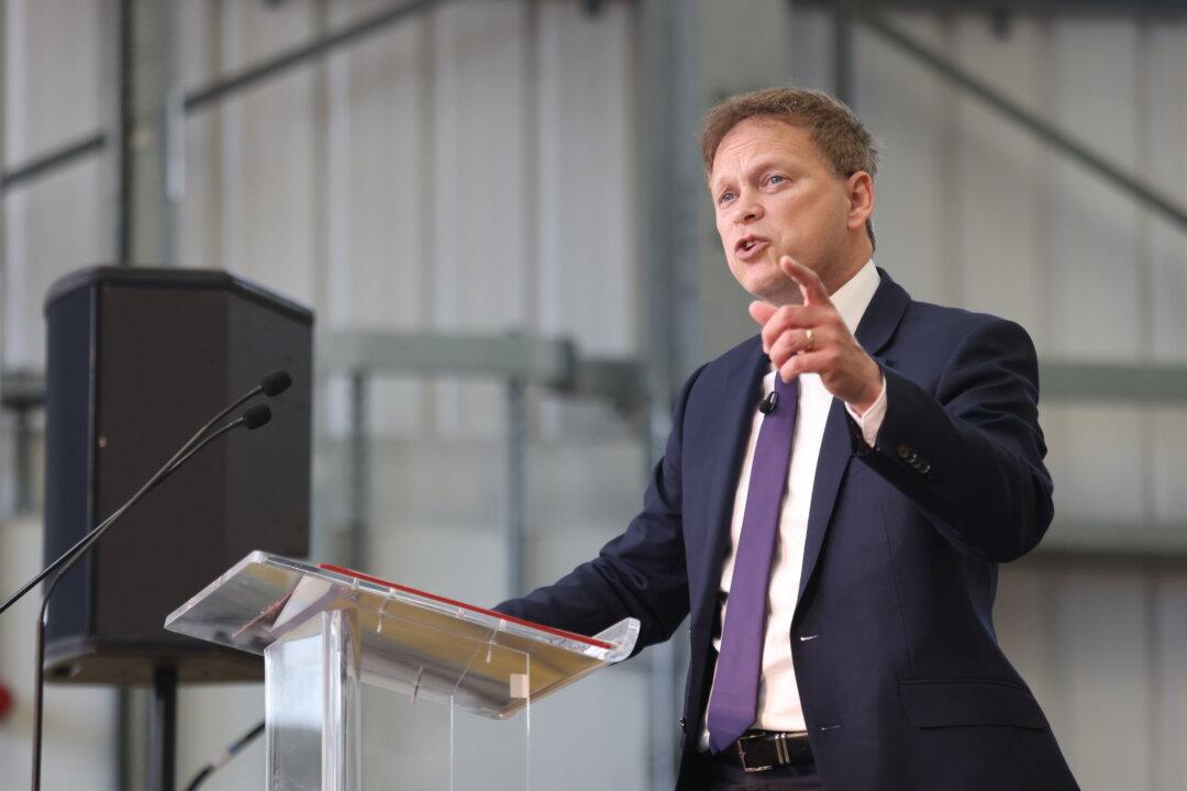 UK Government Orders Chinese Firm to Sell Acquired Welsh Semiconductor Plant