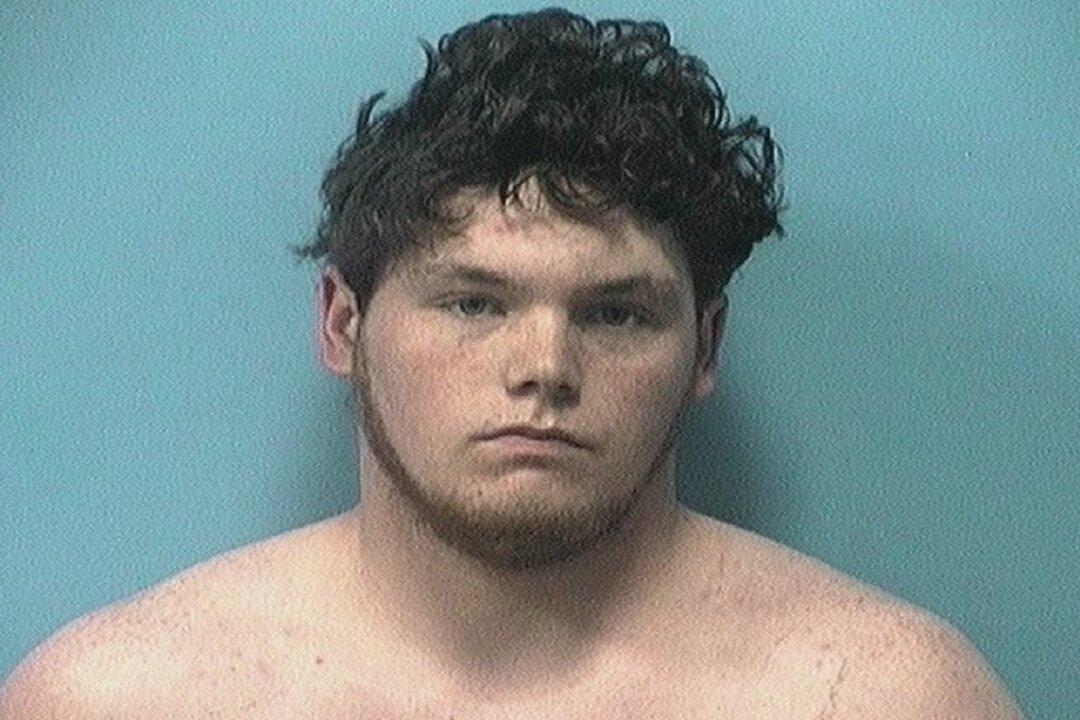 Man Suspected of Shooting 2 Alabama Deputies Captured