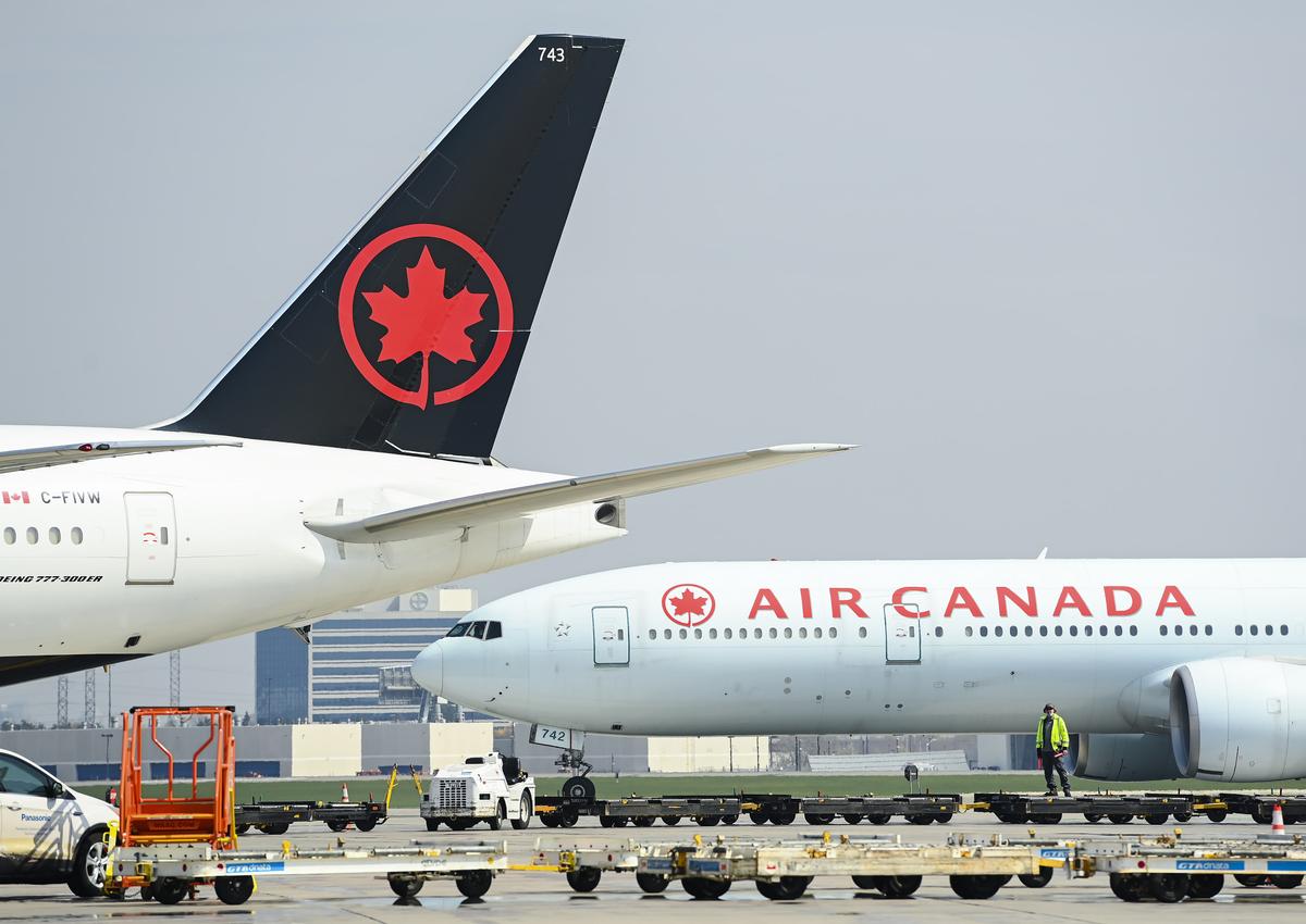 Ontario Couple Told Air Canada Gave Their Bag to Charity After Months Following It With Tracker