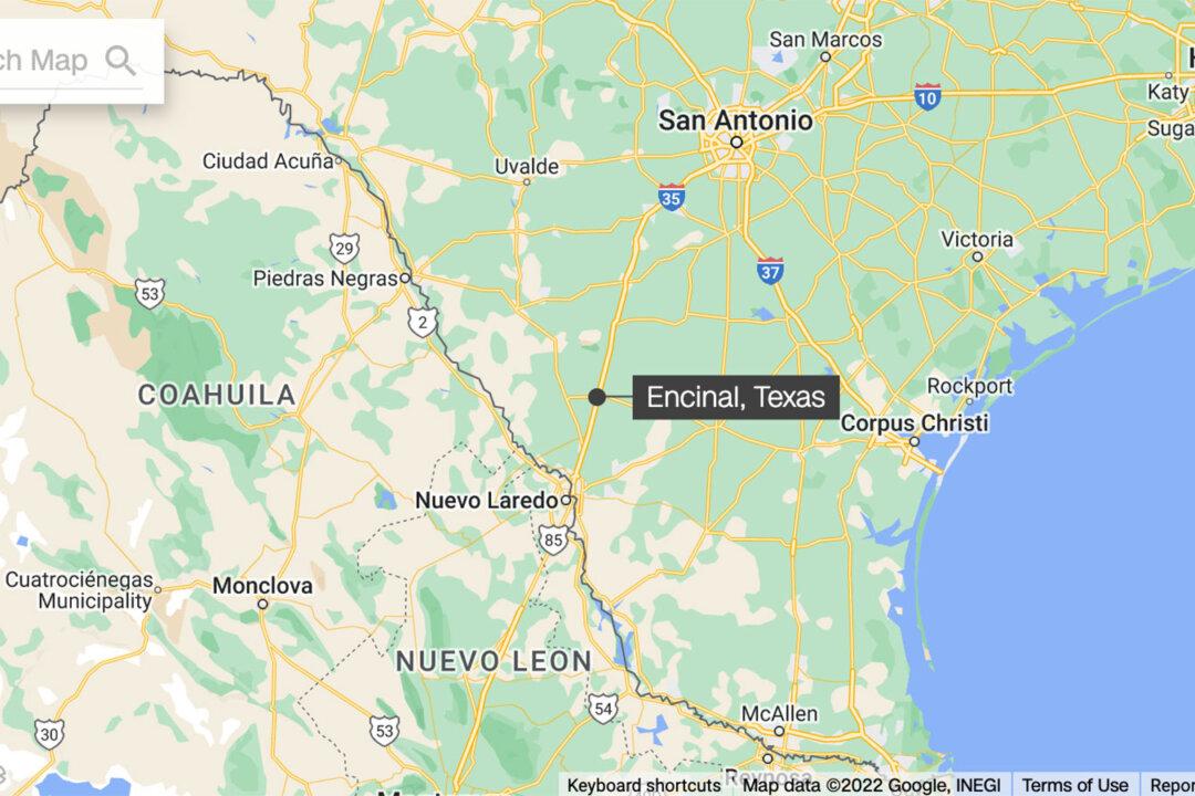 Texas Police: 4 Migrants Killed in Smuggling Attempt