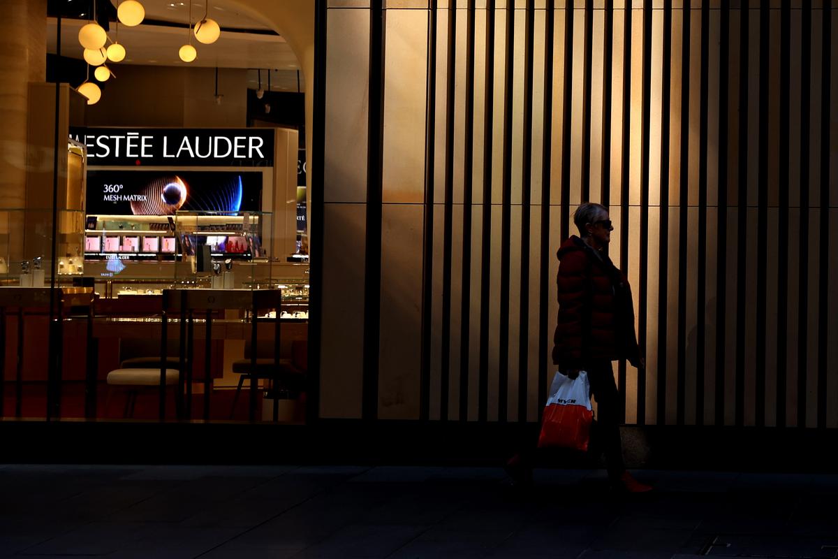 Australian Consumers Are Willing to Spend Despite Pessimistic Sentiment