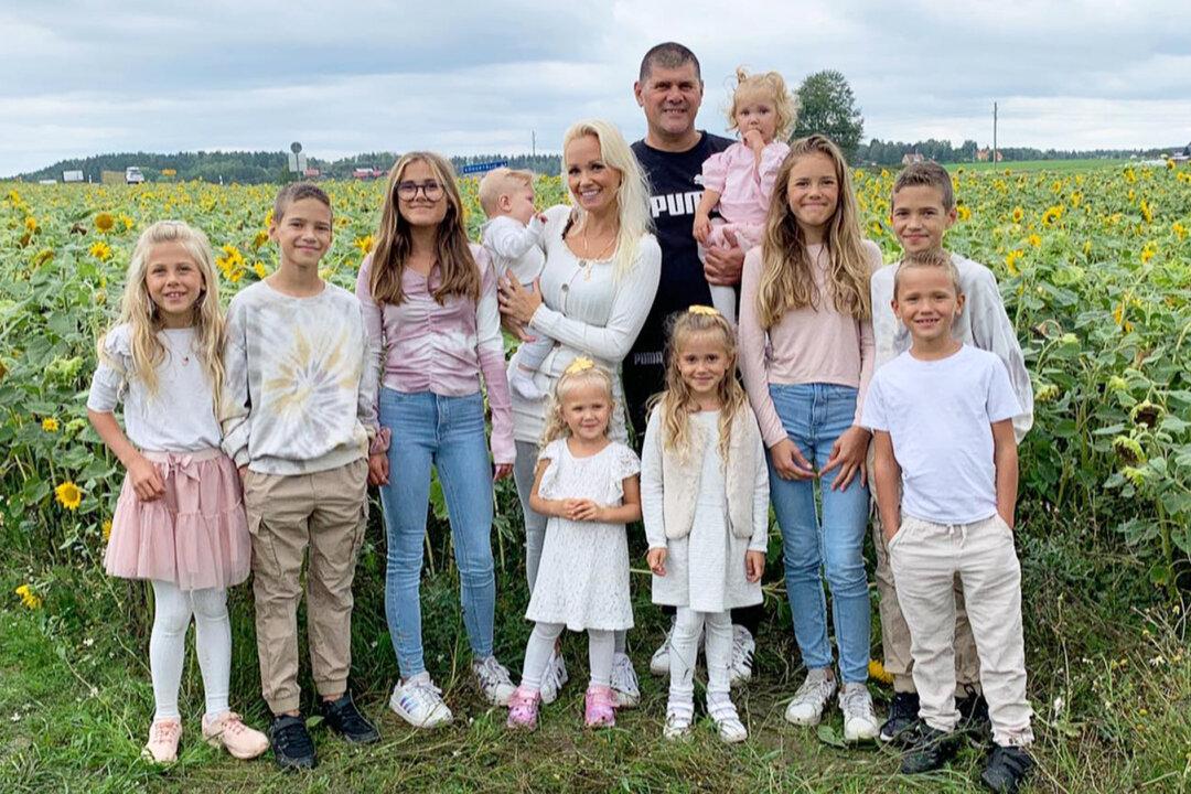 Woman Who Thought She Would Never Be a Mother Is ‘Blessed’ With 10 Kids Under 14